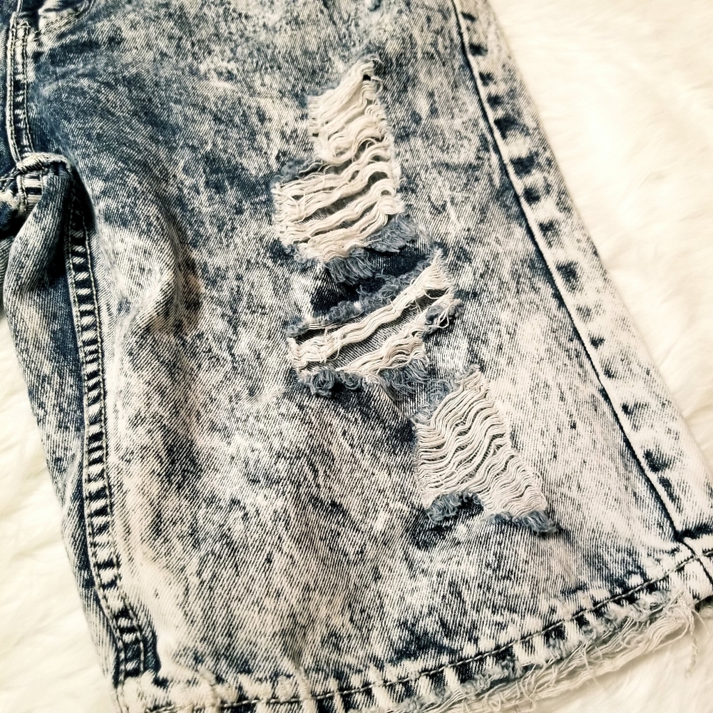Contender Ripped Denim Shorts - Picture 2 of 7